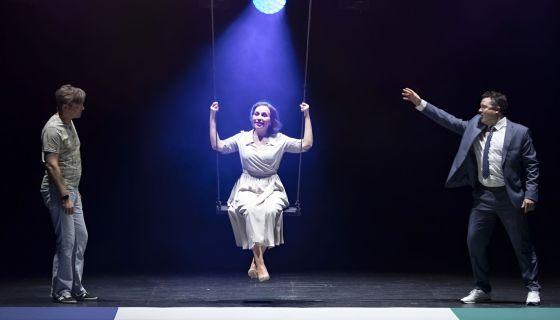 Спектакль «Что делать женщине»