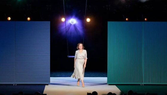 Спектакль «Что делать женщине»