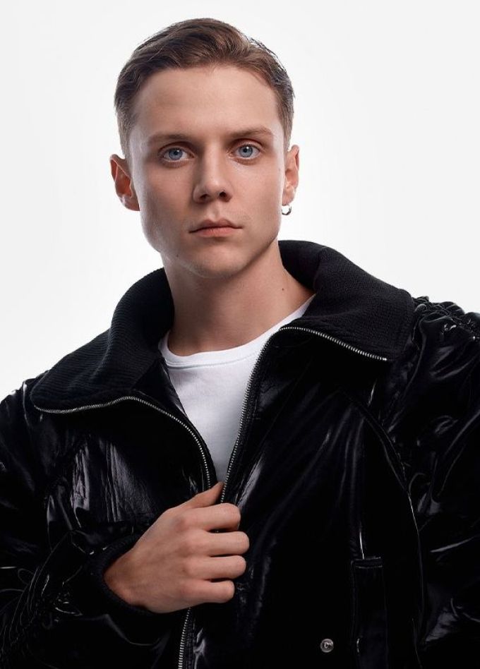 Ваня Дмитриенко