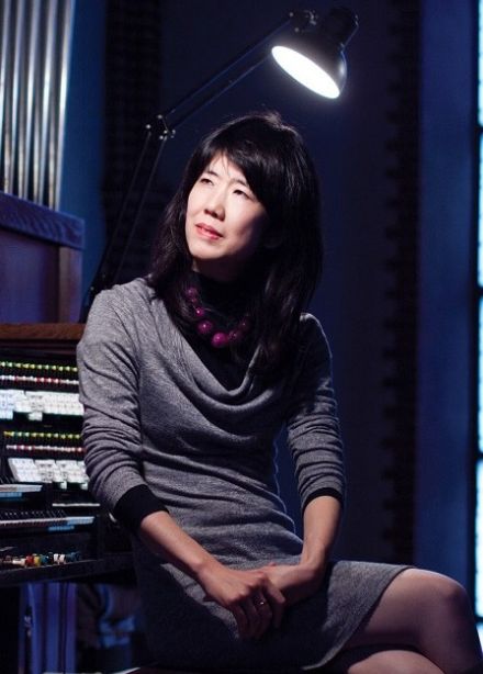 Хироко Иноуэ. Орган поет о Рождестве