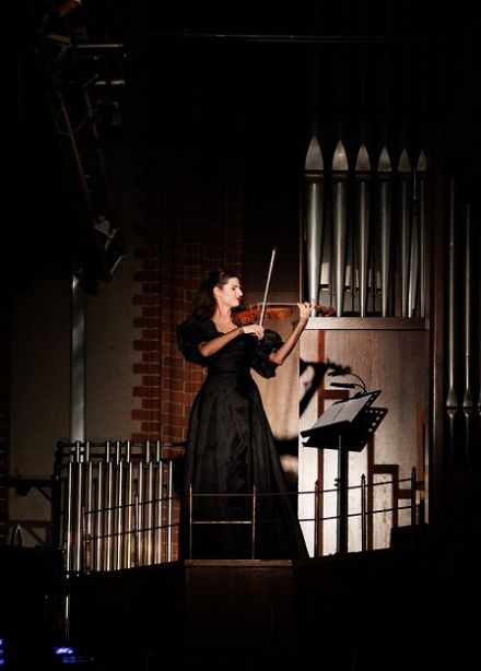 Неоклассика: И.С. Бах и современность. Электроскрипка и орган