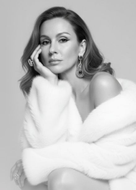 Ваше величество женщина