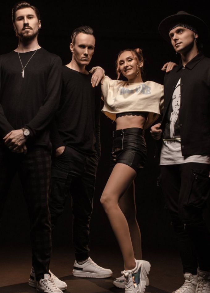 Майский хит-парад — лучшие мировые хиты от группы «Магия»